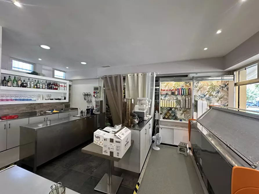 Immagine 13 di Attività commerciale in vendita  in Viale Romagna 412 a Ravenna