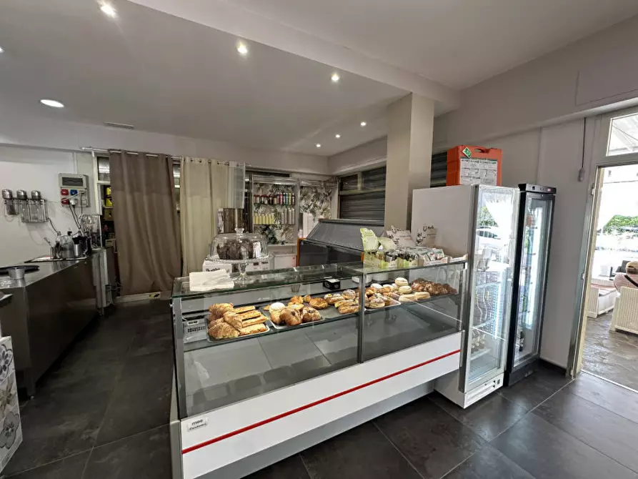 Immagine 18 di Attività commerciale in vendita  in Viale Romagna 412 a Ravenna