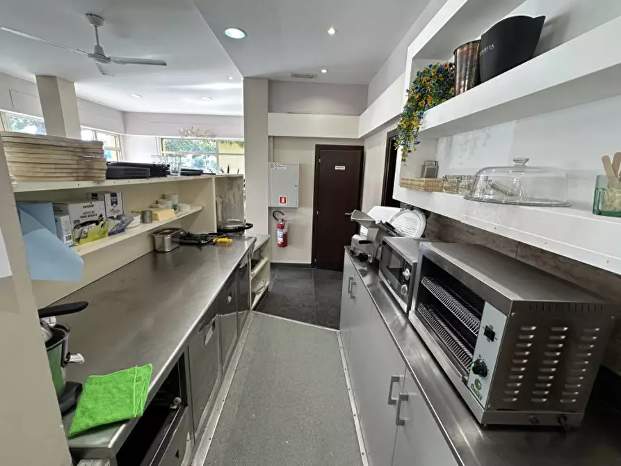 Immagine 21 di Attività commerciale in vendita  in Viale Romagna 412 a Ravenna