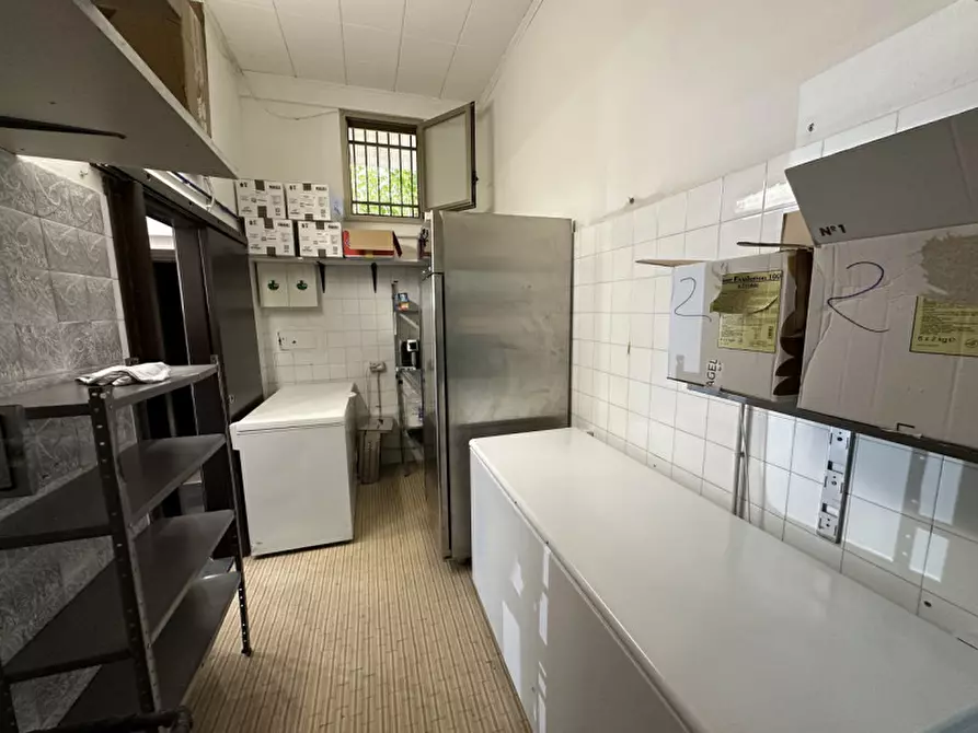 Immagine 27 di Attività commerciale in vendita  in Viale Romagna 412 a Ravenna