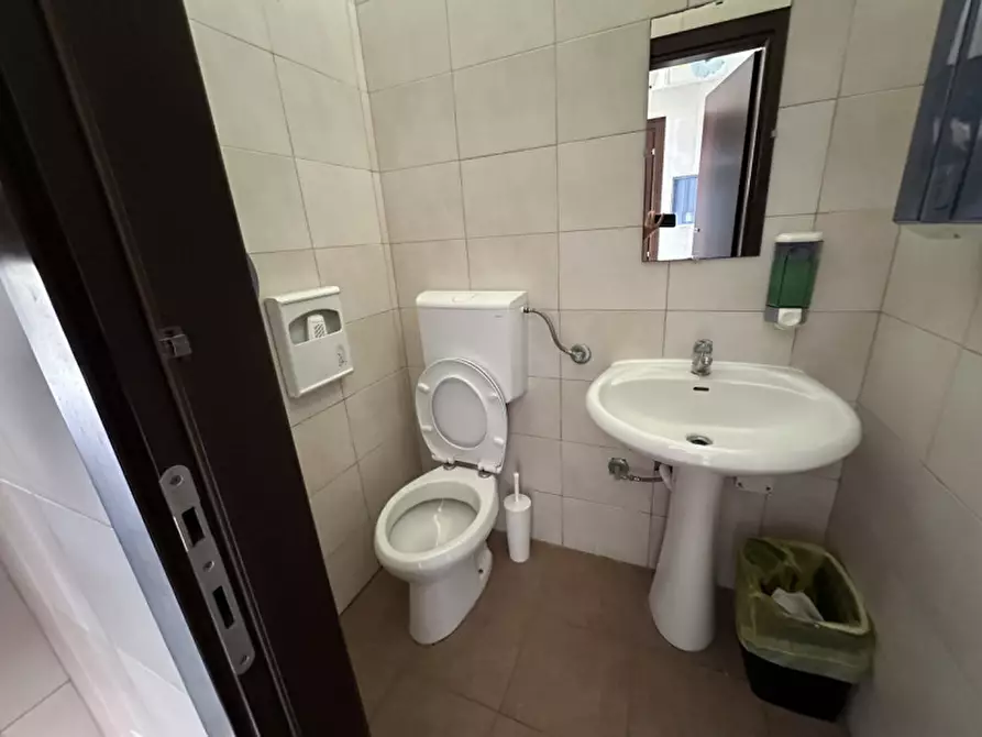 Immagine 33 di Attività commerciale in vendita  in Viale Romagna 412 a Ravenna