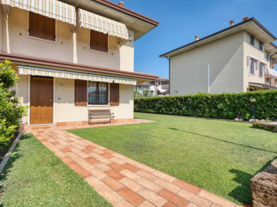 Immagine 1 di Villetta a schiera in vendita  in Via Luciano Manara a San Giovanni Lupatoto
