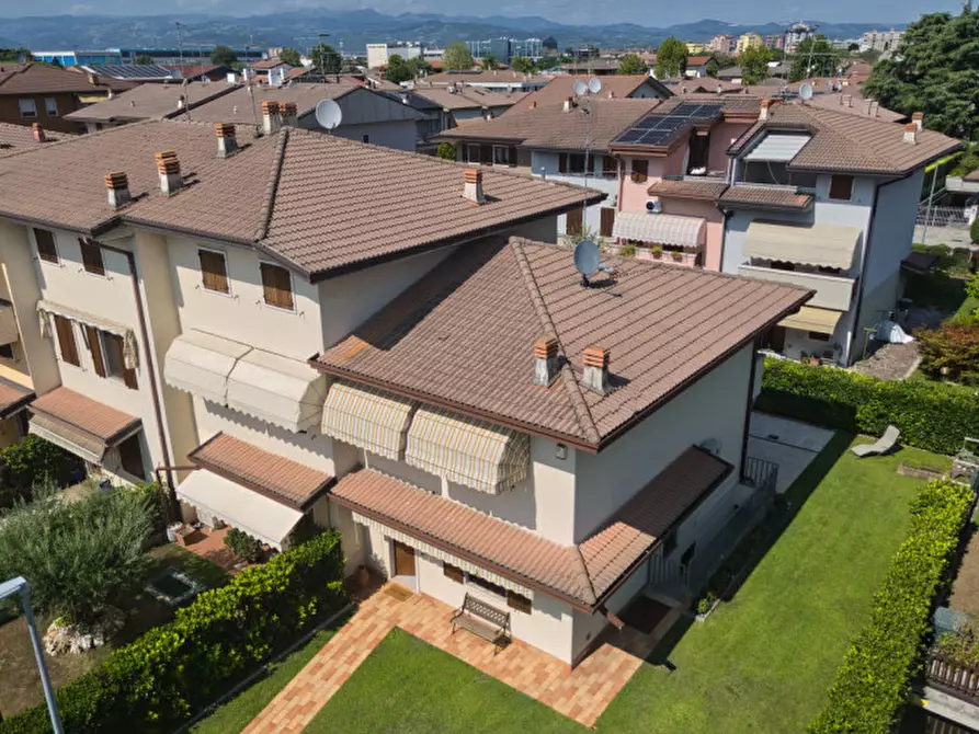 Immagine 42 di Villetta a schiera in vendita  in Via Luciano Manara a San Giovanni Lupatoto