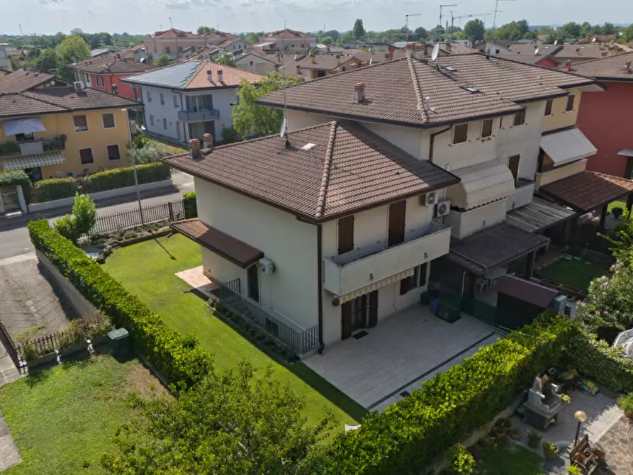 Immagine 43 di Villetta a schiera in vendita  in Via Luciano Manara a San Giovanni Lupatoto