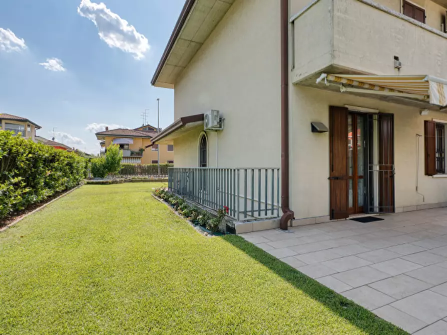 Immagine 48 di Villetta a schiera in vendita  in Via Luciano Manara a San Giovanni Lupatoto