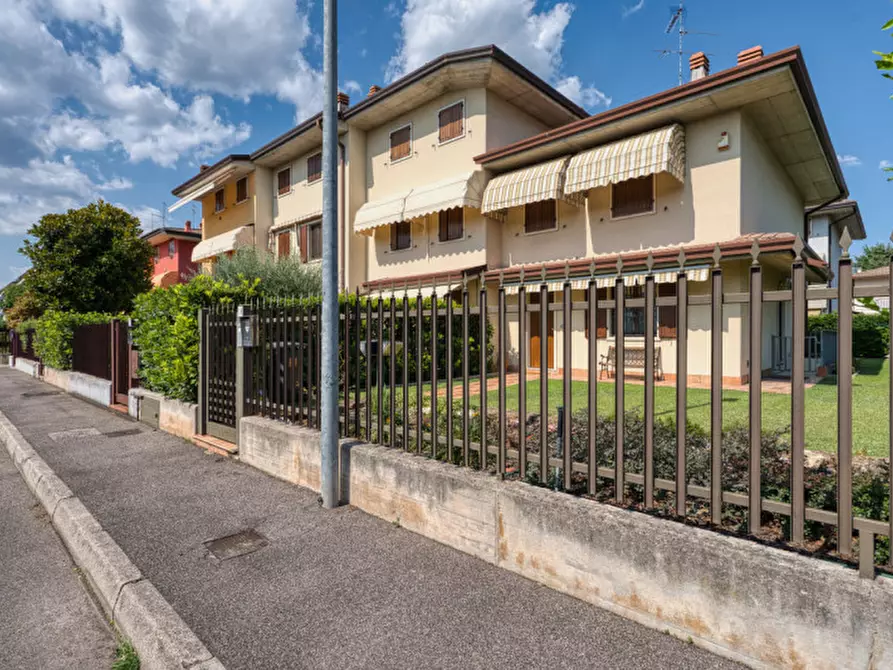 Immagine 49 di Villetta a schiera in vendita  in Via Luciano Manara a San Giovanni Lupatoto