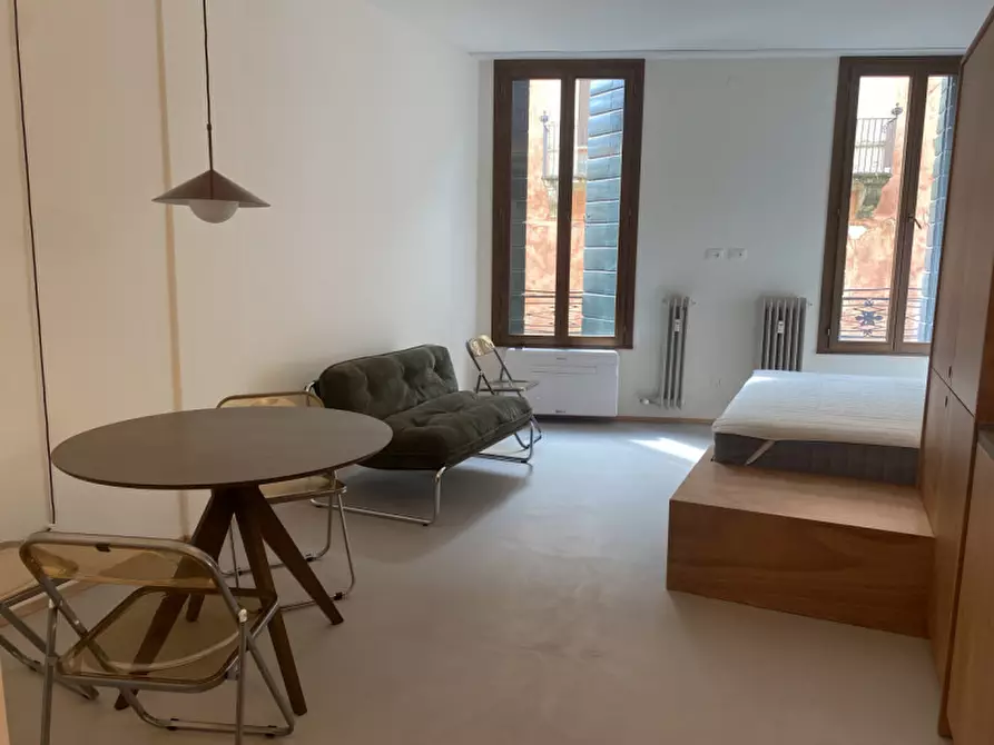 Immagine 1 di Appartamento in affitto  in Via Euganea a Padova