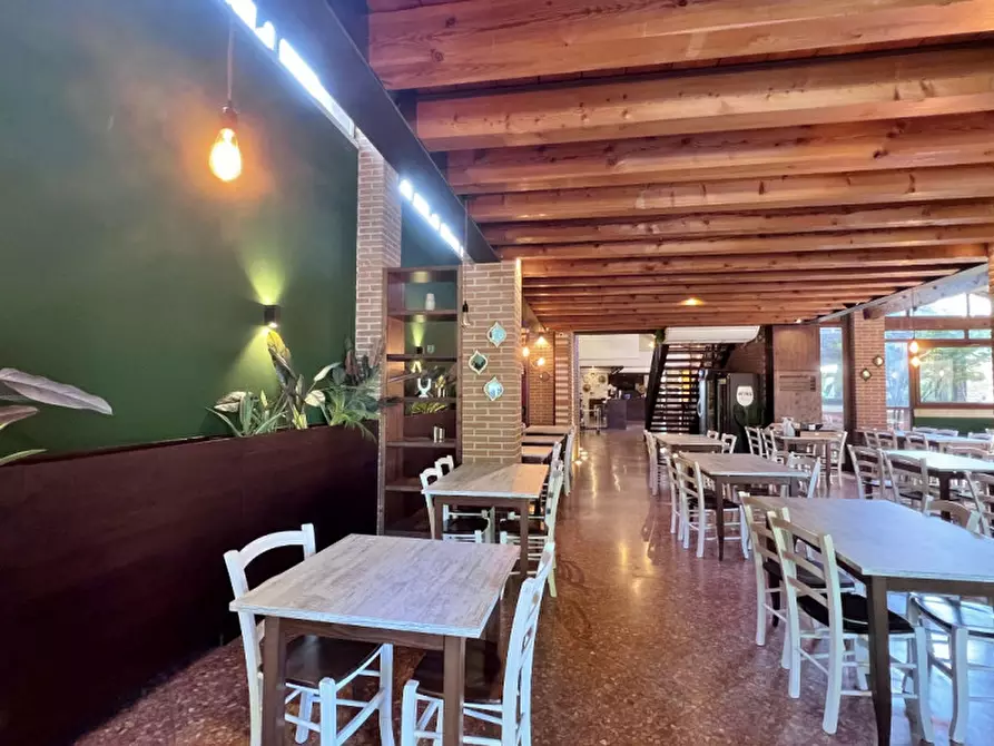 Immagine 8 di Negozio in vendita  in Via Ca' d'Oro a Bolzano Vicentino