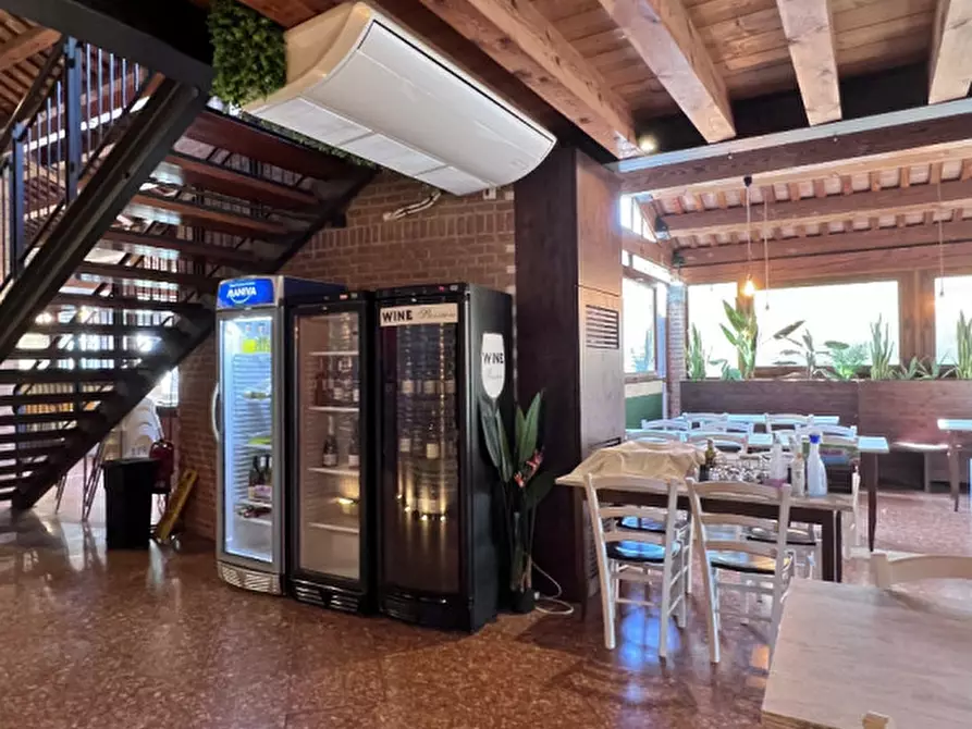 Immagine 9 di Negozio in vendita  in Via Ca' d'Oro a Bolzano Vicentino