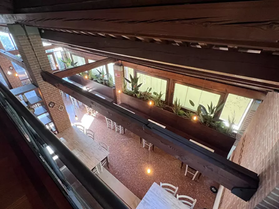 Immagine 10 di Negozio in vendita  in Via Ca' d'Oro a Bolzano Vicentino