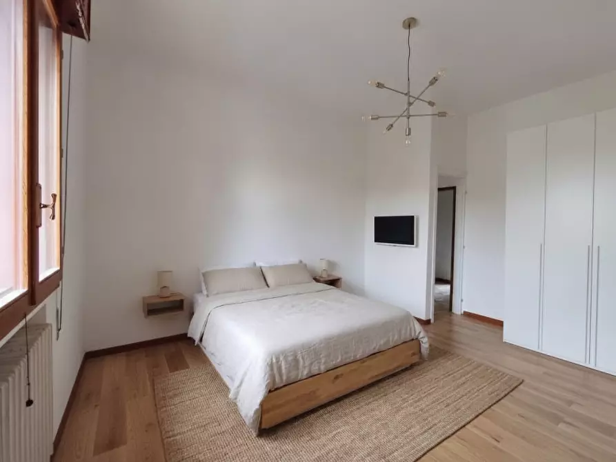 Immagine 12 di Appartamento in vendita  in Via Ercole Lelli a Bologna