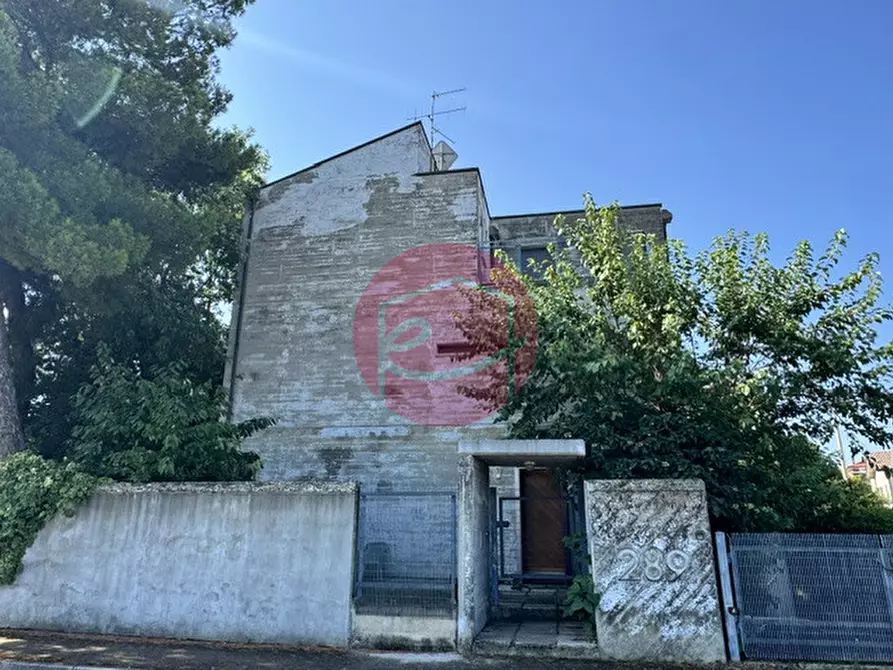 Immagine 2 di Casa bifamiliare in vendita  a Santarcangelo Di Romagna