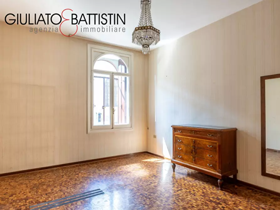 Immagine 17 di Appartamento in vendita  in Contrà Porta Nova a Vicenza