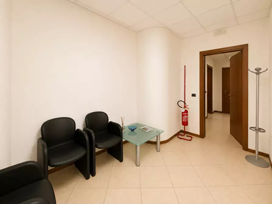Immagine 18 di Ufficio in affitto  in Via Silvio Pellico a Treviso
