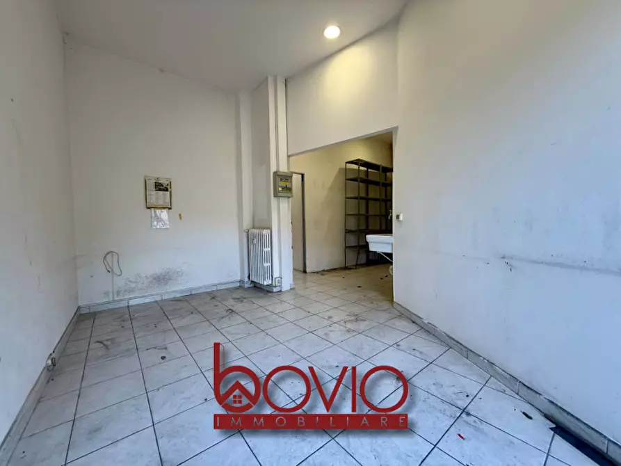 Immagine 19 di Negozio in vendita  in STRADA SAN MAURO N°90 a Torino