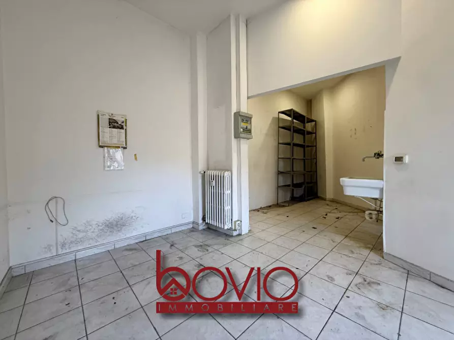 Immagine 20 di Negozio in vendita  in STRADA SAN MAURO N°90 a Torino