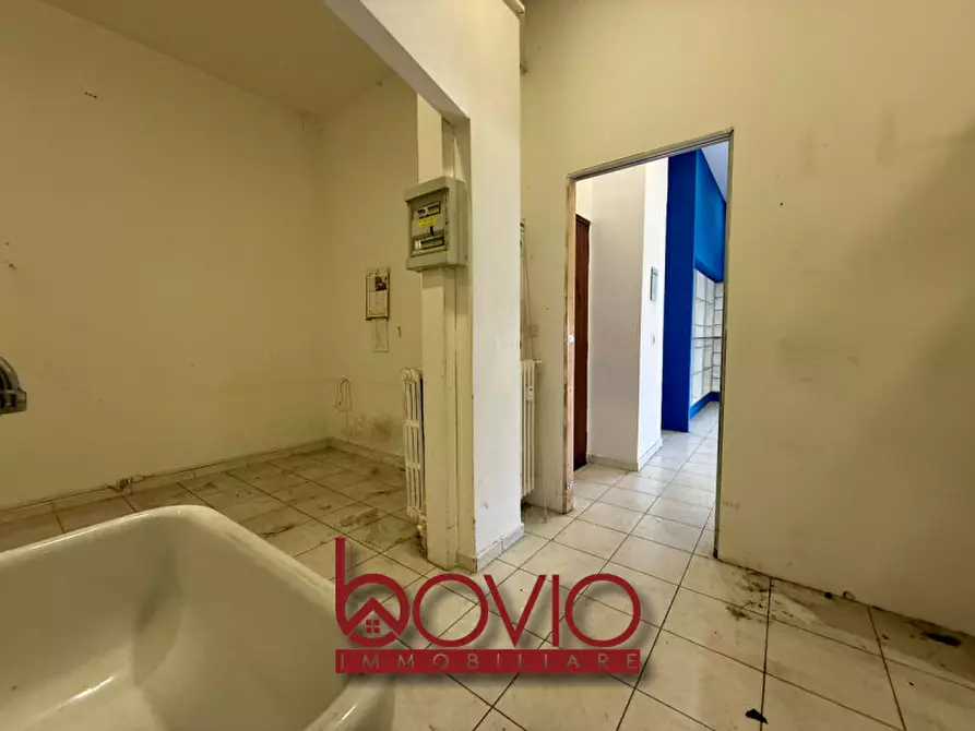 Immagine 28 di Negozio in vendita  in STRADA SAN MAURO N°90 a Torino