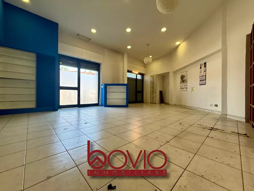 Immagine 29 di Negozio in vendita  in STRADA SAN MAURO N°90 a Torino