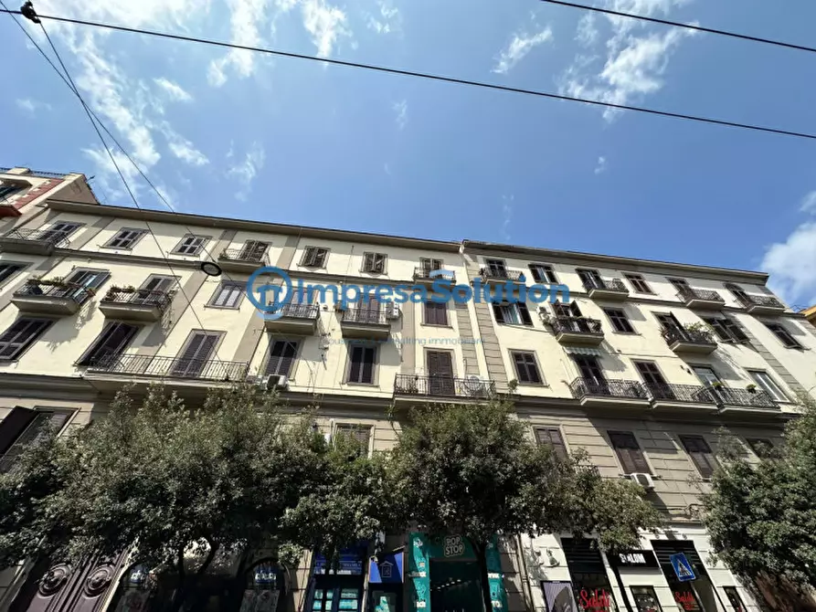 Immagine 1 di Negozio in affitto  in Corso Giuseppe Garibaldi a Napoli