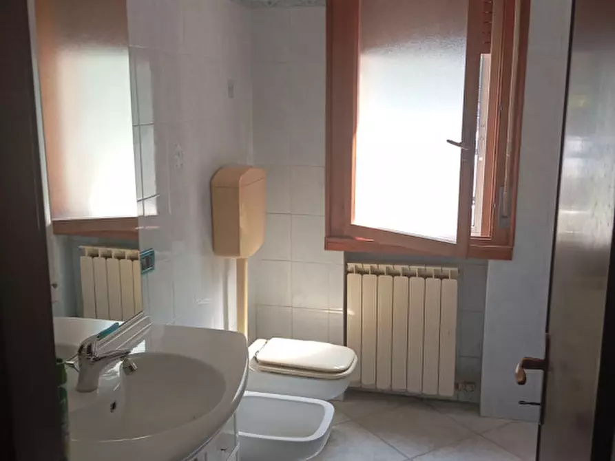 Immagine 4 di Appartamento in vendita  in Via Carlo Rosselli a Mirano