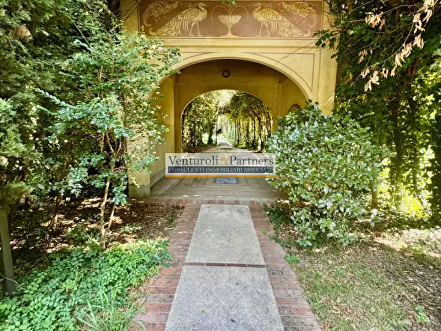 Immagine 27 di Palazzo in vendita  in Via Malocco Sotto 32 a Lonato del Garda