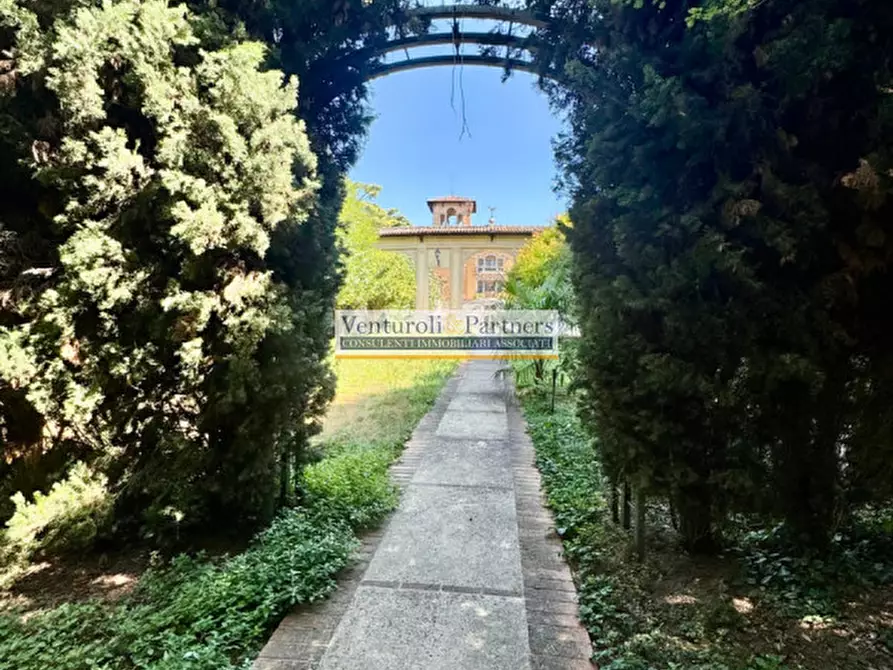 Immagine 28 di Palazzo in vendita  in Via Malocco Sotto 32 a Lonato del Garda