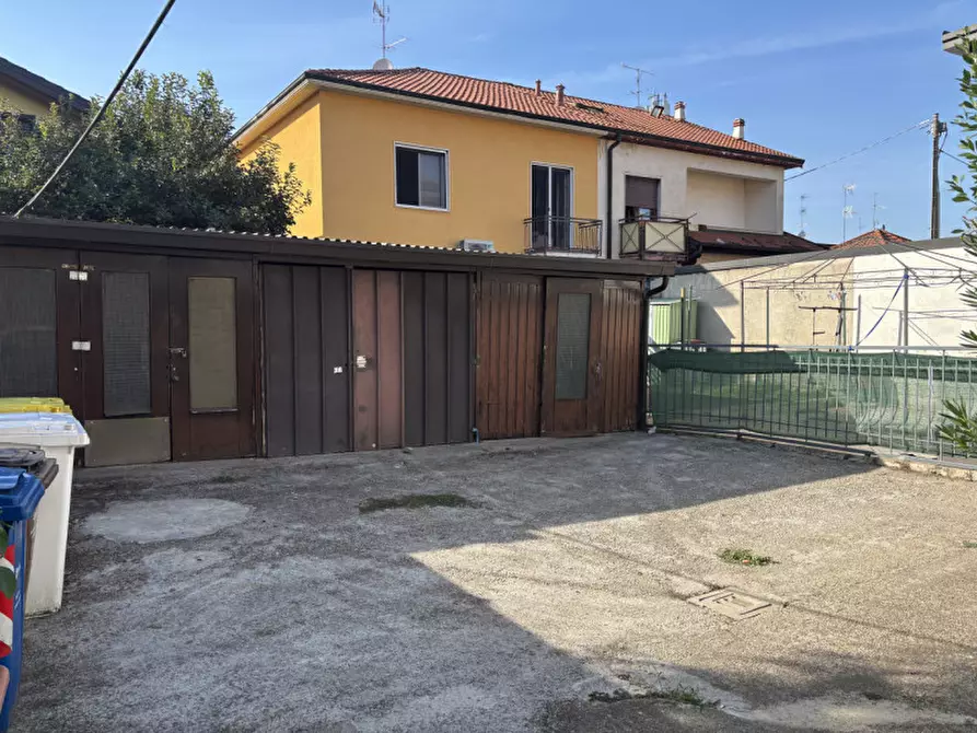 Immagine 22 di Appartamento in vendita  in Via Francesco Baracca 59 a Rho