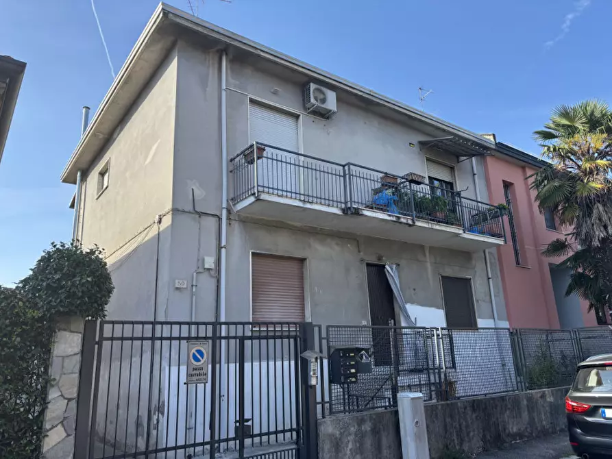 Immagine 27 di Appartamento in vendita  in Via Francesco Baracca 59 a Rho