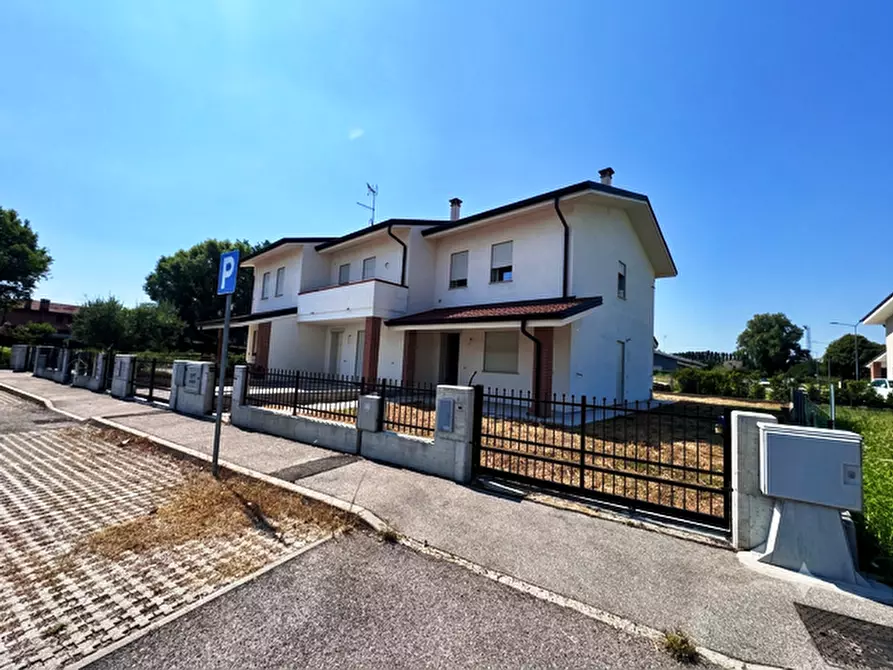 Immagine 1 di Villetta a schiera in vendita  a Badia Polesine