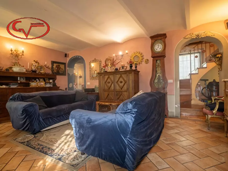 Immagine 9 di Villa in vendita  in Piazza Cesare Battisti a Montevarchi