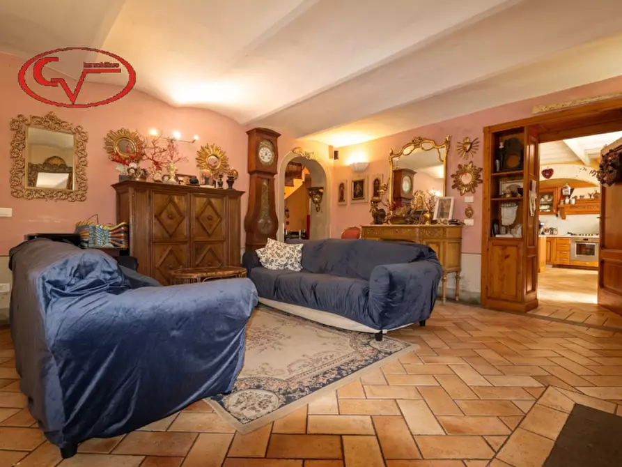 Immagine 10 di Villa in vendita  in Piazza Cesare Battisti a Montevarchi
