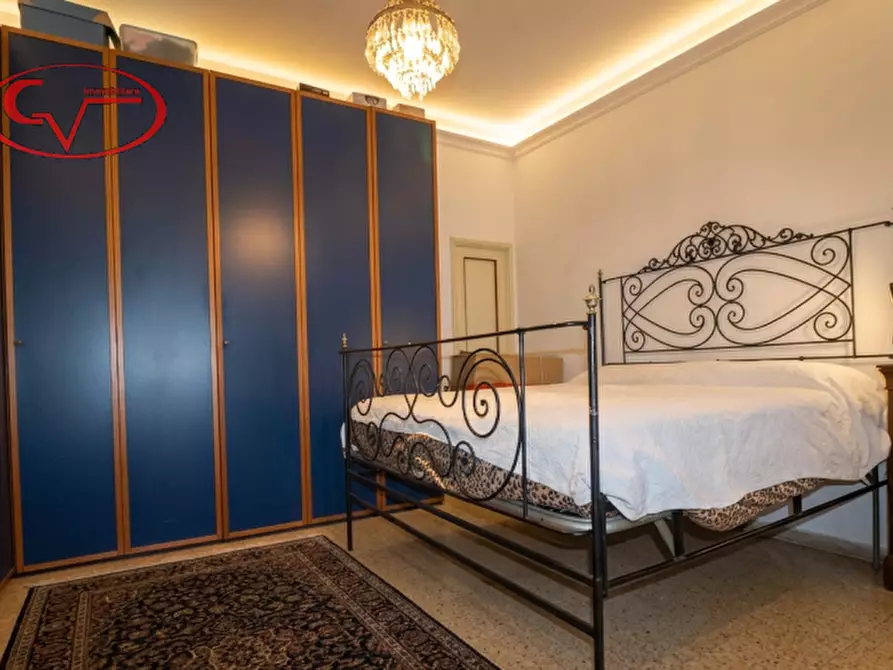 Immagine 17 di Villa in vendita  in Piazza Cesare Battisti a Montevarchi