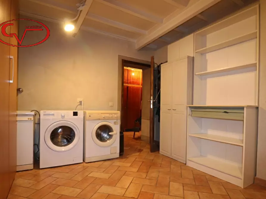 Immagine 22 di Villa in vendita  in Piazza Cesare Battisti a Montevarchi