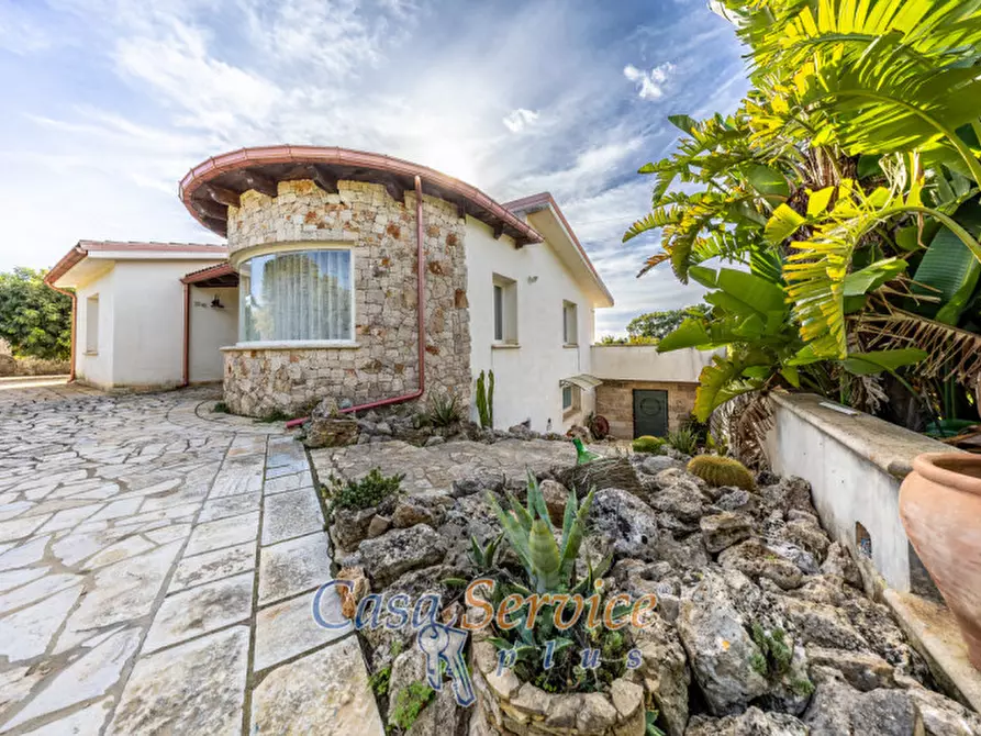 Immagine 14 di Villa in vendita  in Via Ischera a Casarano