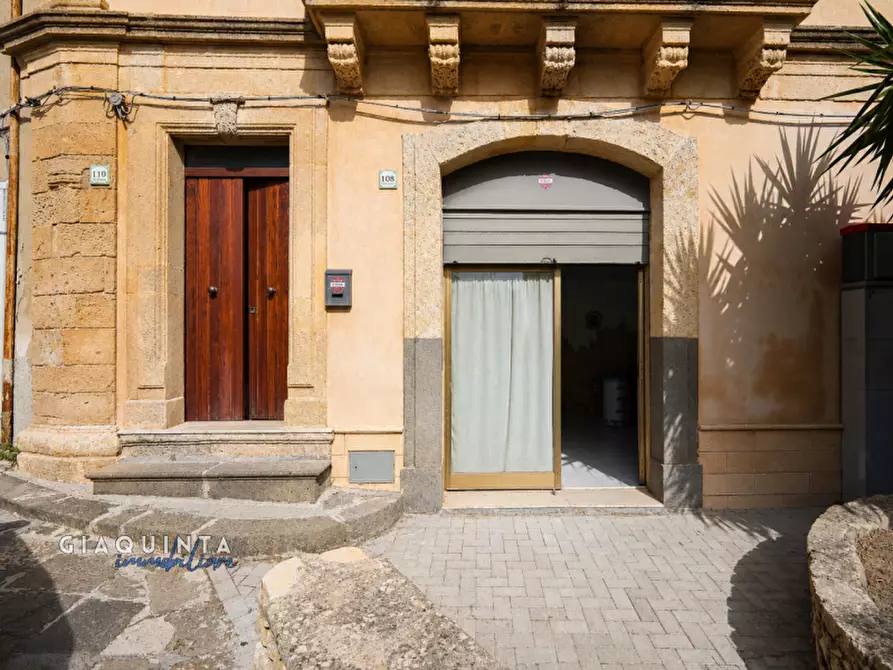 Immagine 20 di Casa indipendente in vendita  in Via Umberto Primo n. 110 a Mineo
