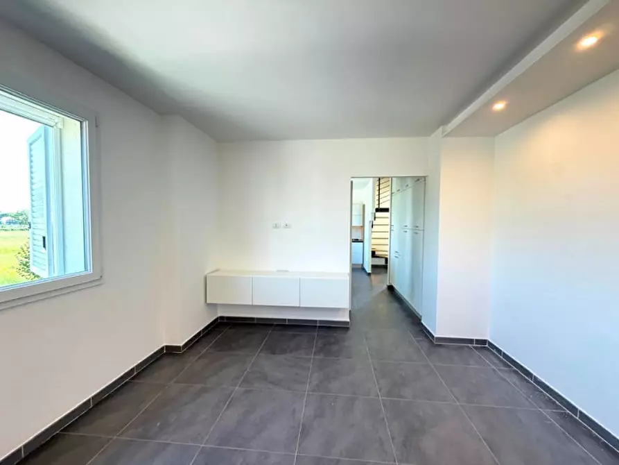 Immagine 15 di Appartamento in vendita  in via Unità d'Italia a Misano Adriatico
