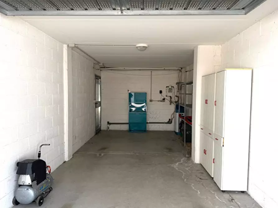 Immagine 26 di Appartamento in vendita  in via Unità d'Italia a Misano Adriatico