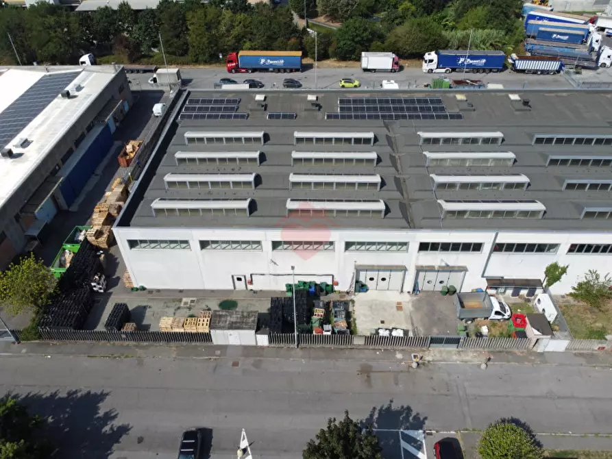 Immagine 5 di Capannone industriale in vendita  in Via Sandro Pertini a Melzo