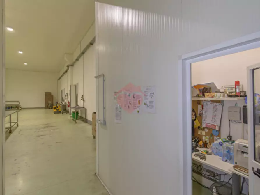 Immagine 13 di Capannone industriale in vendita  in Via Sandro Pertini a Melzo