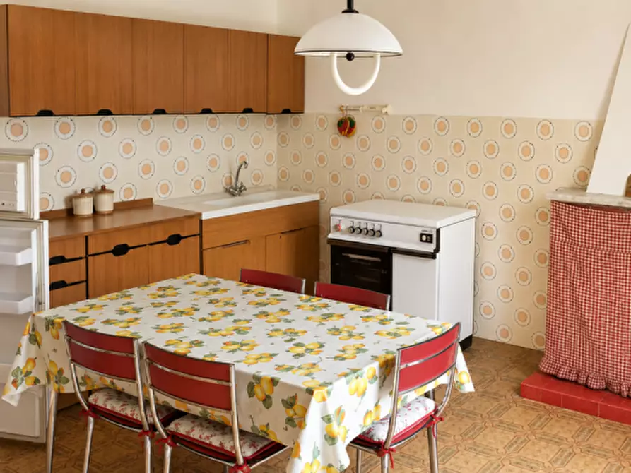 Immagine 3 di Casa indipendente in vendita  in Via Gabriele d'Annunzio a Valsinni