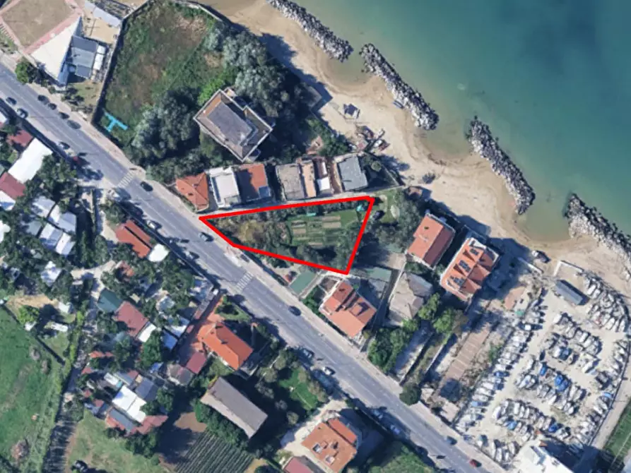 Immagine 1 di Terreno in vendita  in Via Francesco Paolo Tosti, 66023 Francavilla al Mare CH, Italia a Francavilla Al Mare