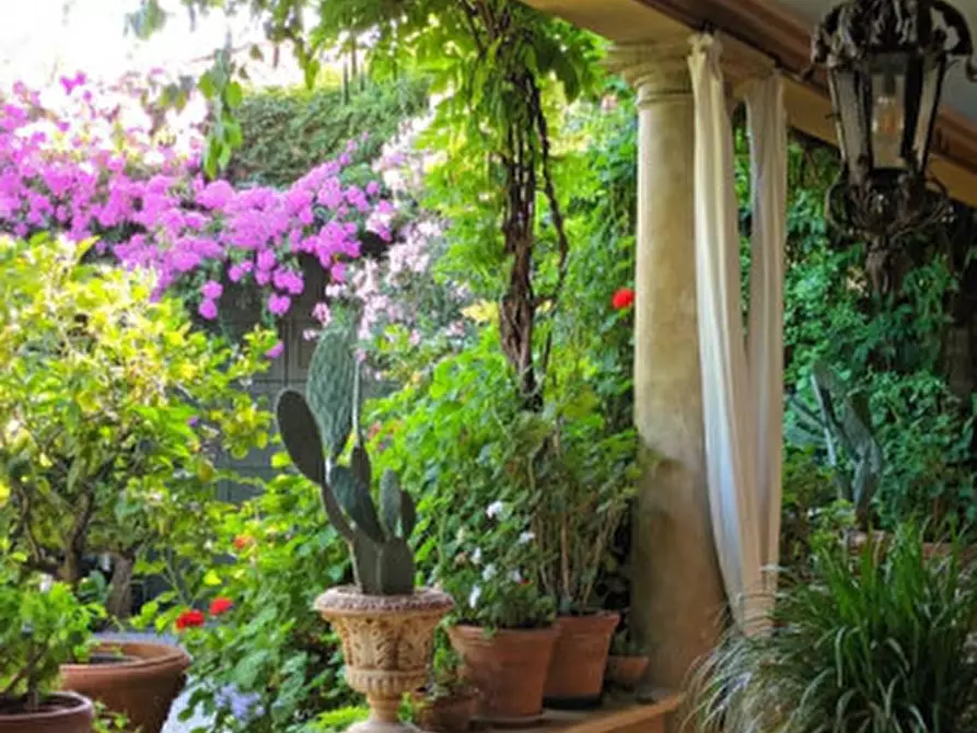 Immagine 7 di Villa in vendita  in Via Barzoni a Lonato del Garda