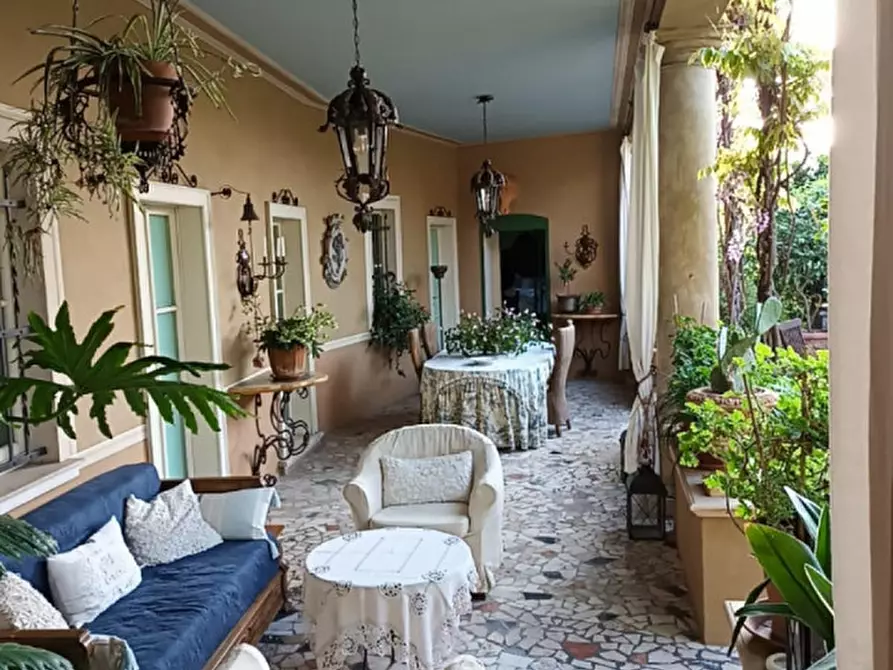 Immagine 8 di Villa in vendita  in Via Barzoni a Lonato del Garda