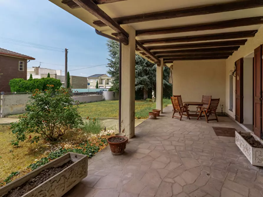 Immagine 5 di Villa in vendita  in Via Sottoprà a Solesino