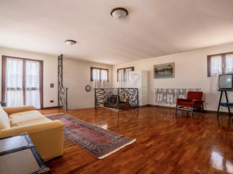 Immagine 19 di Villa in vendita  in Via Sottoprà a Solesino