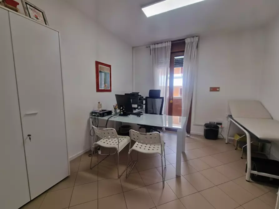 Immagine 15 di Ufficio in affitto  in Via Forno a Selvazzano Dentro
