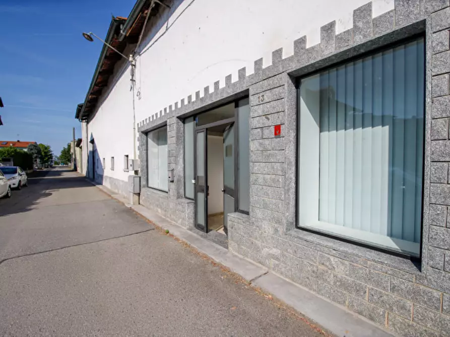 Immagine 3 di Negozio in vendita  in via asti 13 a Volpiano