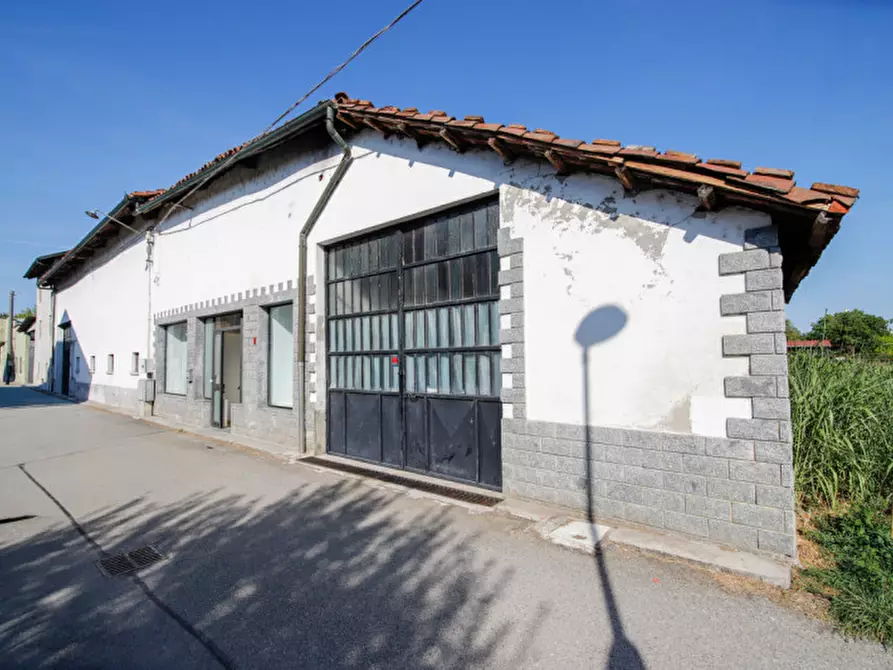 Immagine 4 di Negozio in vendita  in via asti 13 a Volpiano