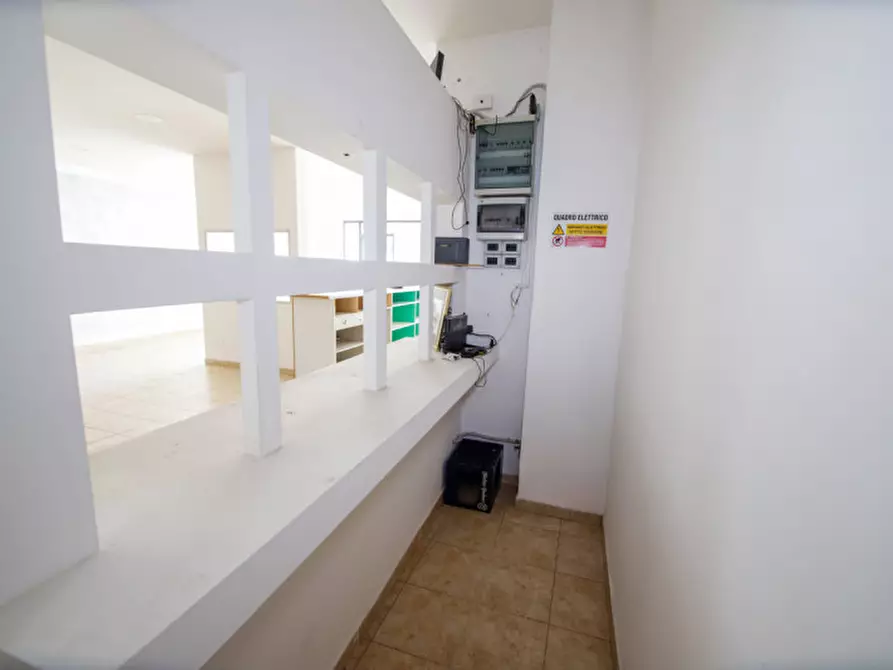 Immagine 12 di Negozio in vendita  in via asti 13 a Volpiano