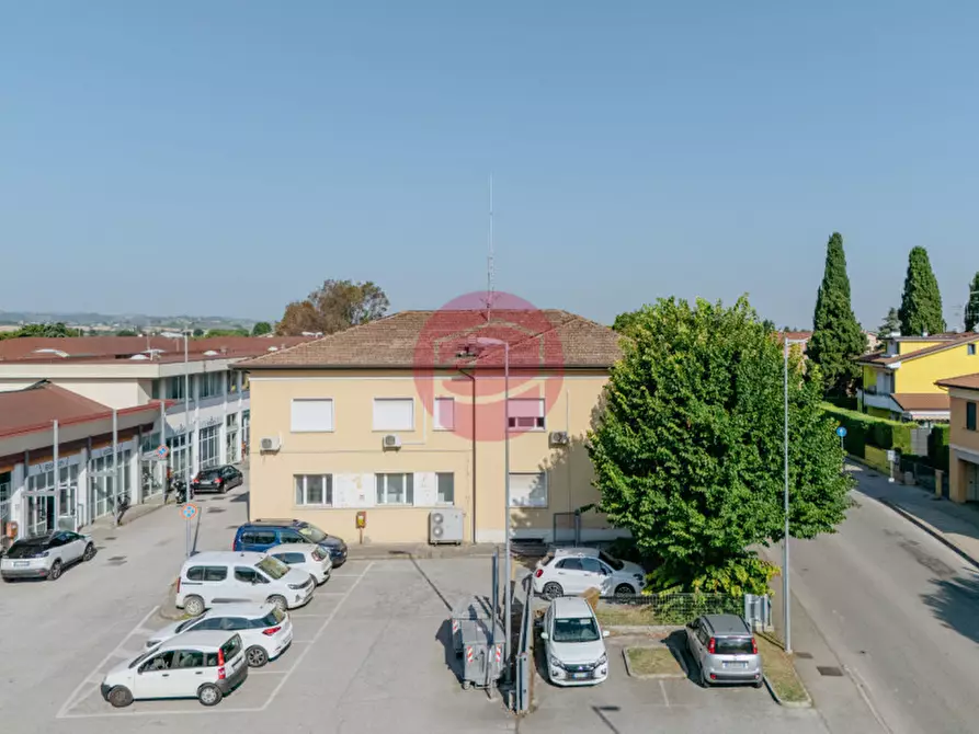 Immagine 3 di Ufficio in vendita  a Santarcangelo Di Romagna